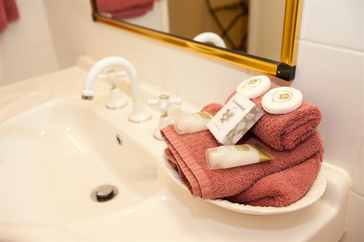 Best Western Balmoral Motor Inn Glenorchy Bagian luar foto