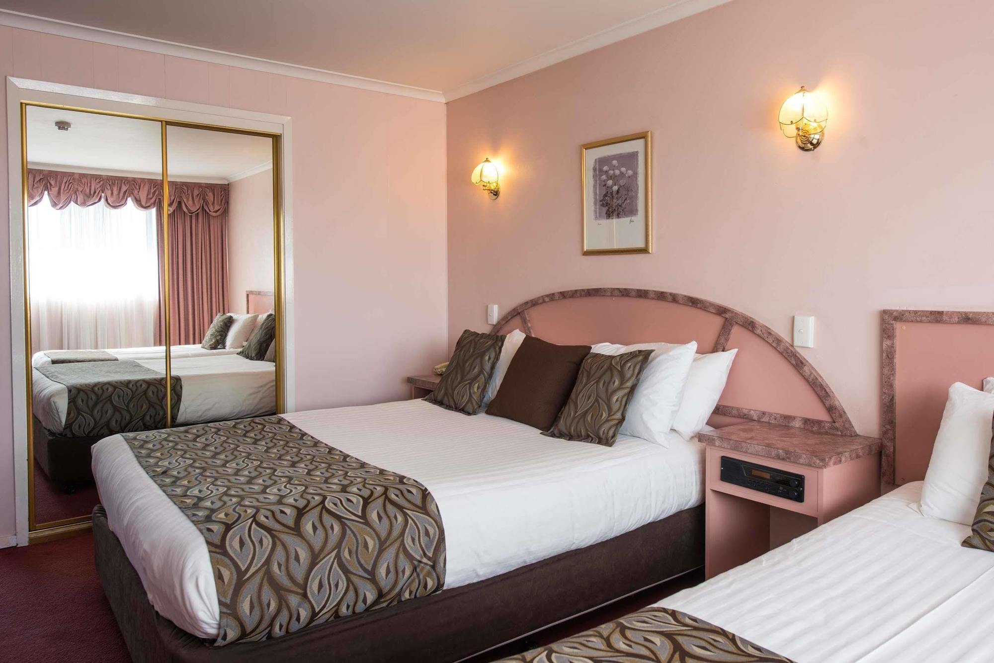 Best Western Balmoral Motor Inn Glenorchy Bagian luar foto
